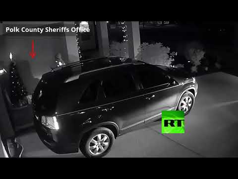 رجل يوصل الطلبات ويسرقها في نفس اللحظة