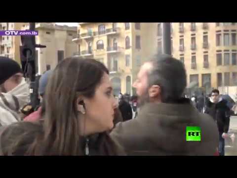 لحظة الاعتداء على صحافية لبنانية في ساحة الشهداء في بيروت