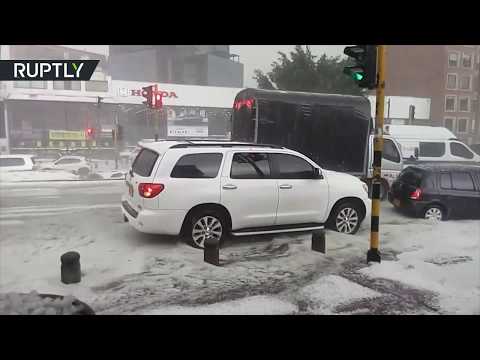 البرد يضرب العاصمة الكولومبية بوغوتا