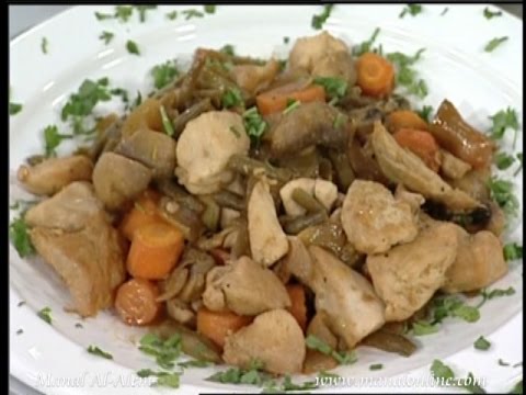 بالفيديو  طريقة عمل دجاج بالخضراوات وصلصة الصويا