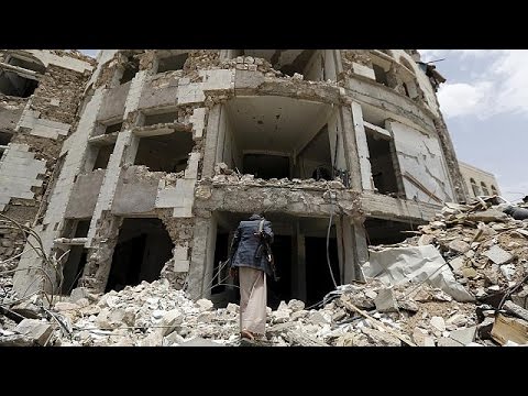 شاهد السعودية تقصف قوات موالية لحكومة هادي بالخطأ جنوب اليمن