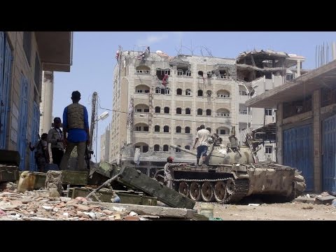 فيديو مقاتلو المقاومة الشعبية يدخلون الحوطة مركز محافظة لحج