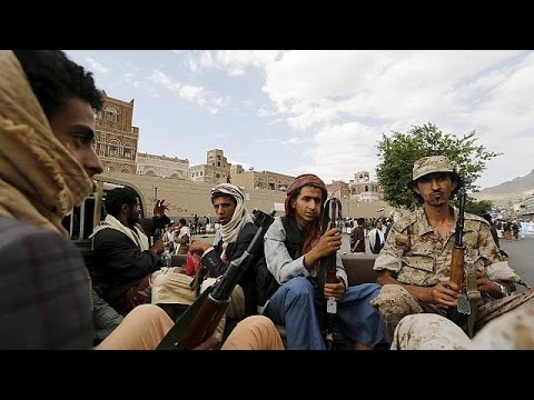 شاهد قوات التحالف العربي تشن غارات جديدة على الحديدة في اليمن