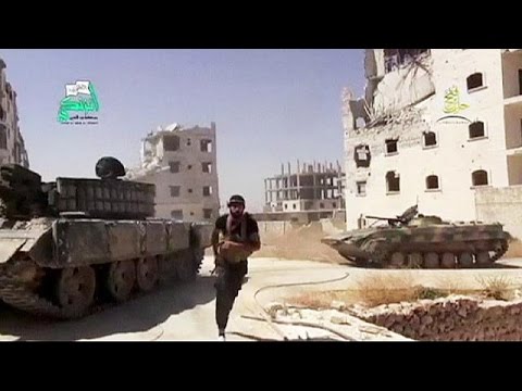 شاهد الجيش النظامي السوري يستأنف قصفه لمدينة الزبداني