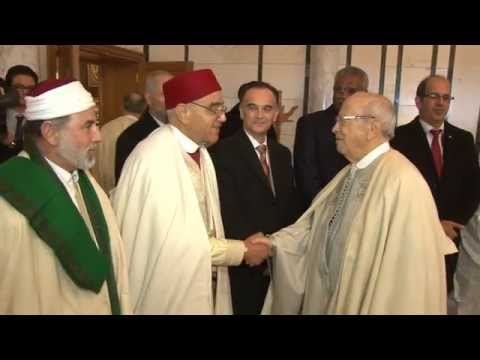 الرئيس التونسي السبسي يزور جامع مالك بن أنس